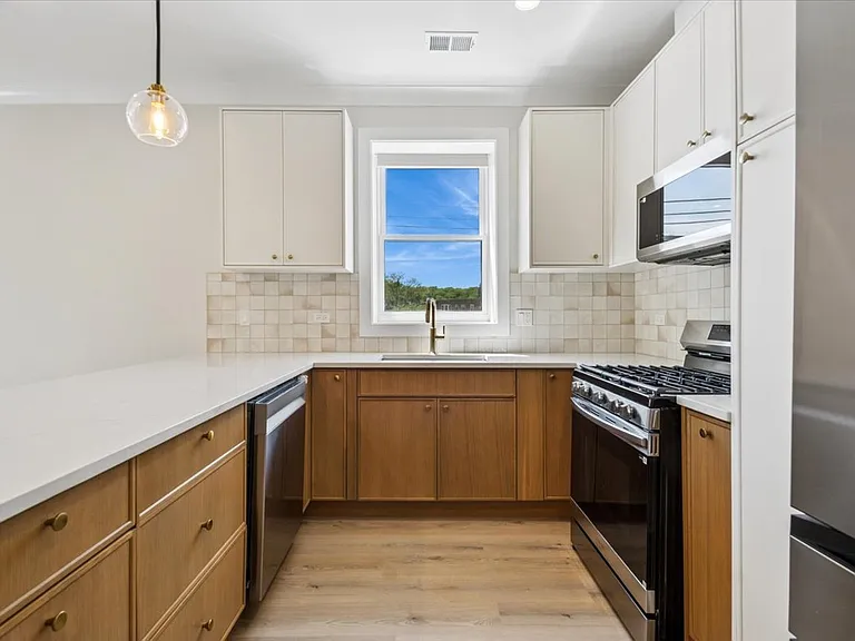 1542 W Rosemont Ave #1 — Photo 14