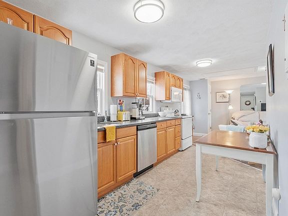 4th image of 29 Kingsbury Ave