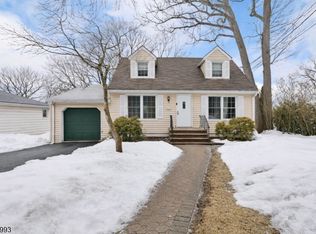 627 Vail Rd, Landing, NJ 07850