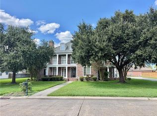110 Natchez Trace Dr, Harvey, LA 70058