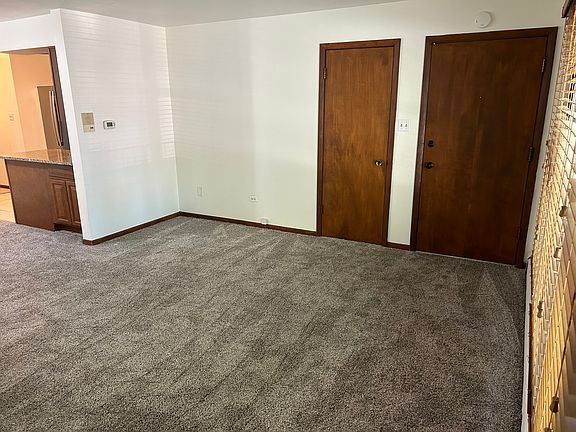 4th image of 9612 Kedvale Ave APT 1S