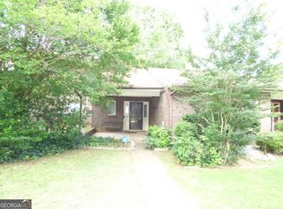1572 Circlestone Dr, Stone Mountain, GA 30088