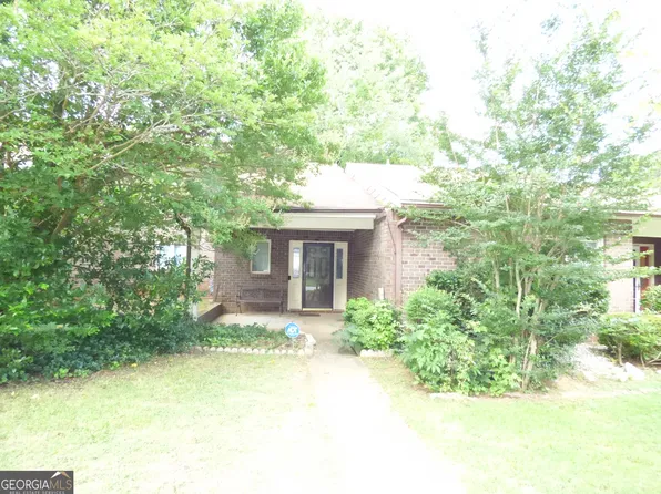 1572 Circlestone Dr, Stone Mountain, GA 30088