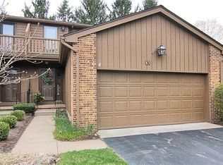 83 Great Wood Cir, Fairport, NY 14450