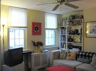 208 Pierce St, Philadelphia, PA 19148