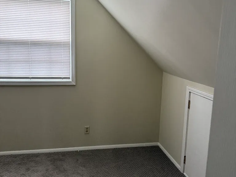 97 Locust Park — Photo 30