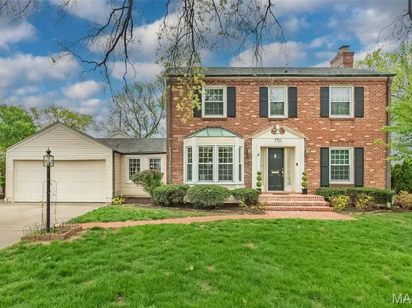 710 Elmtree Ln, Saint Louis, MO 63122