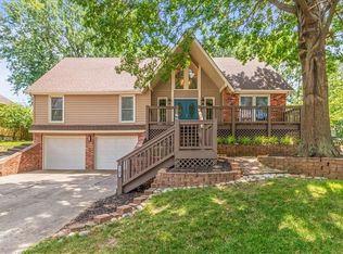 3105 NE 71st St, Kansas City, MO 64119