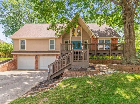 3105 NE 71st St, Kansas City, MO 64119