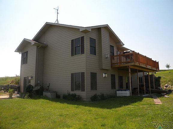2nd image of 102 Round Lake Hills Dr