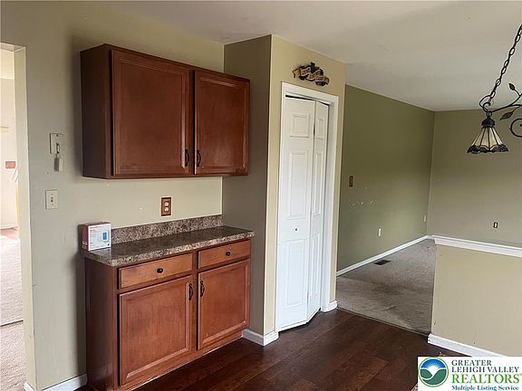 5th image of 2197 Juniper Dr N