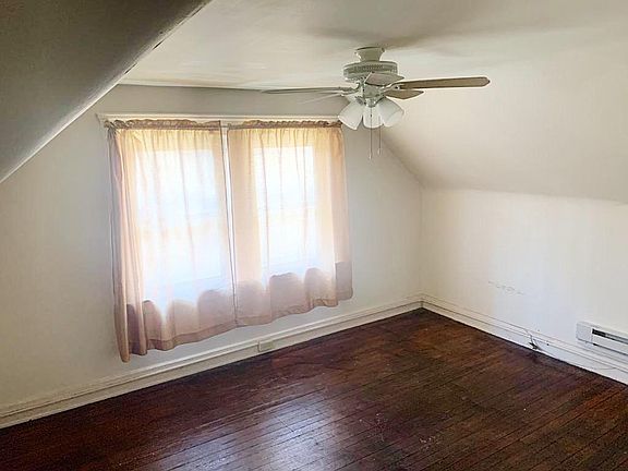 3rd image of 11610 Saywell Ave