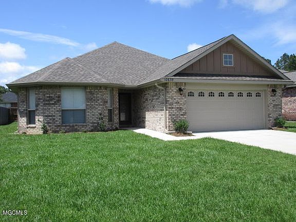 2nd image of 10639 Roundhill Dr
