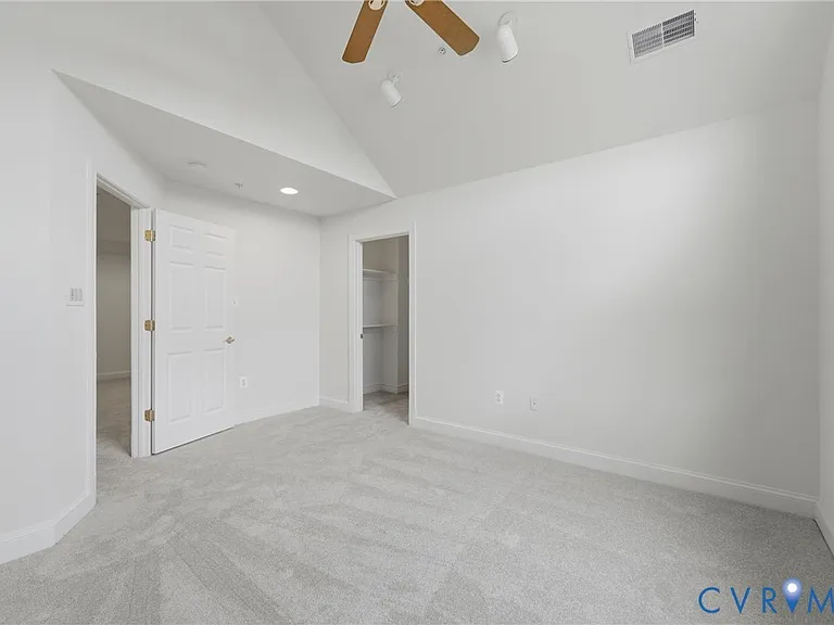 6806 Thompson Crest Ct — Photo 11