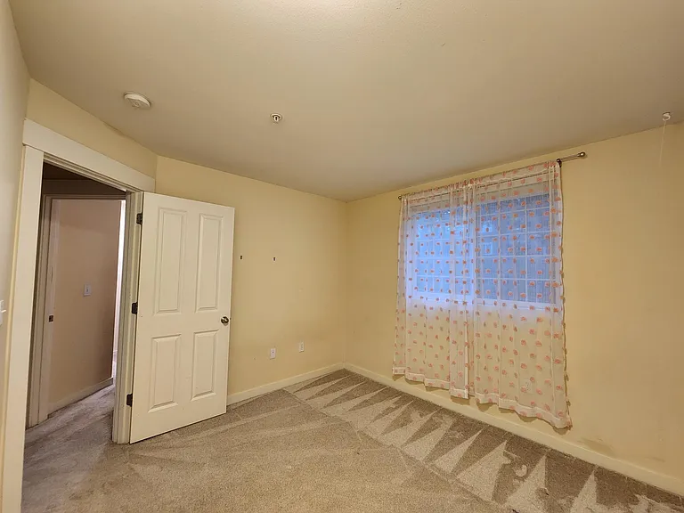 23120 SE Black Nugget Rd #E4 — Photo 14