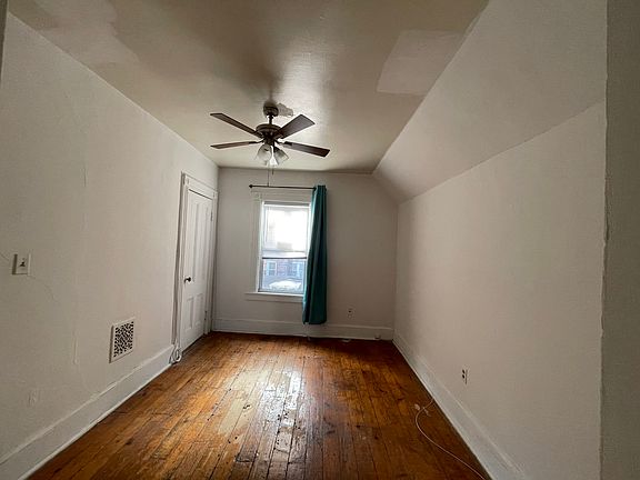 2nd image of 137 Hutton St #1A