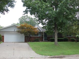 3858 S Parkcrest Ave, Springfield, MO 65807