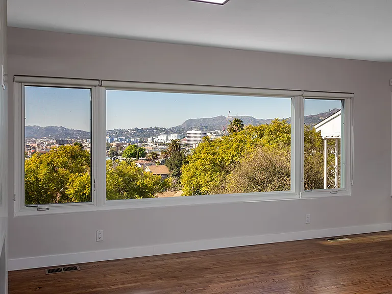908 Hyperion Ave — Photo 16