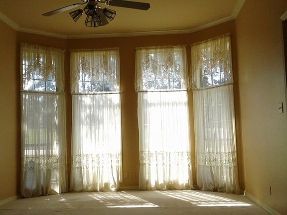 2nd image of 118 Parkwood Blvd