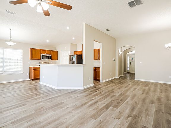 5th image of 8211 Stelling Dr
