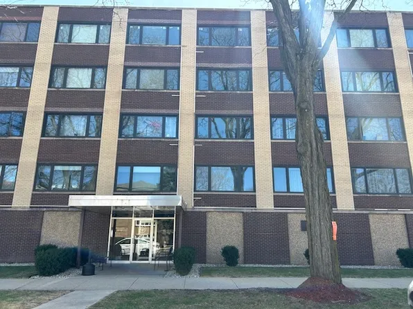 5915 W Gunnison St APT 2F, Chicago, IL 60630