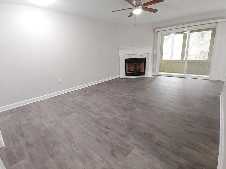 1033 Seasons Pkwy #1033 — Photo 11