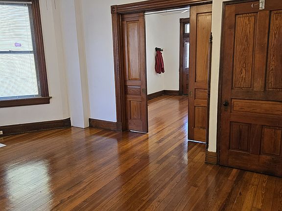 4th image of 4232 Cherry St Floor 1