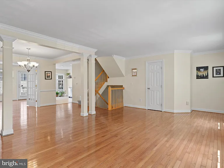 7441 Heatherfield Ln — Photo 6