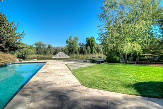5th image of 1320 Edgewood Dr