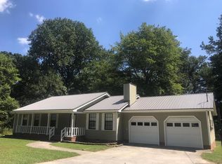 1084 Beaverdale Rd NE, Dalton, GA 30721