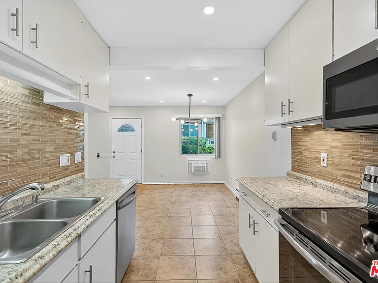 394 S Miraleste Dr #496 — Photo 16