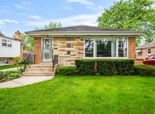8436 N Oriole Ave, Niles, IL 60714