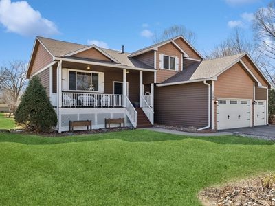 1284 Otter Ridge Rd, White Bear Township, MN, 55110