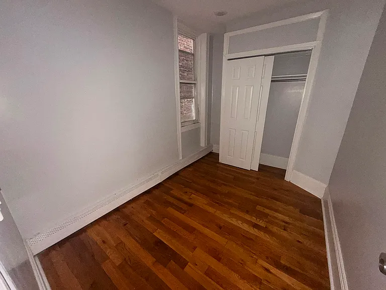 620 8th St #4E — Photo 4