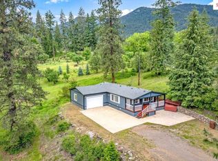 2075 Denton Rd, Hope, ID 83836