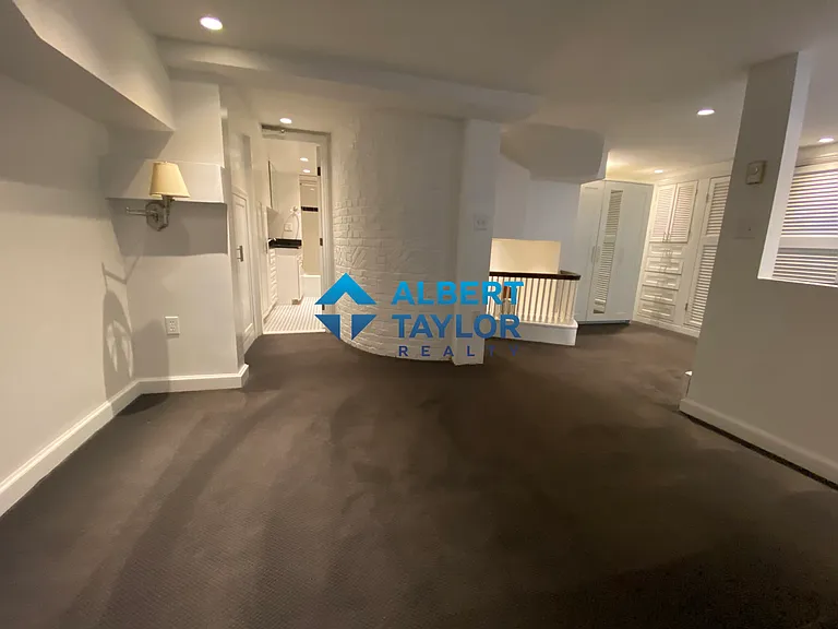 Upstairs (Vacant)