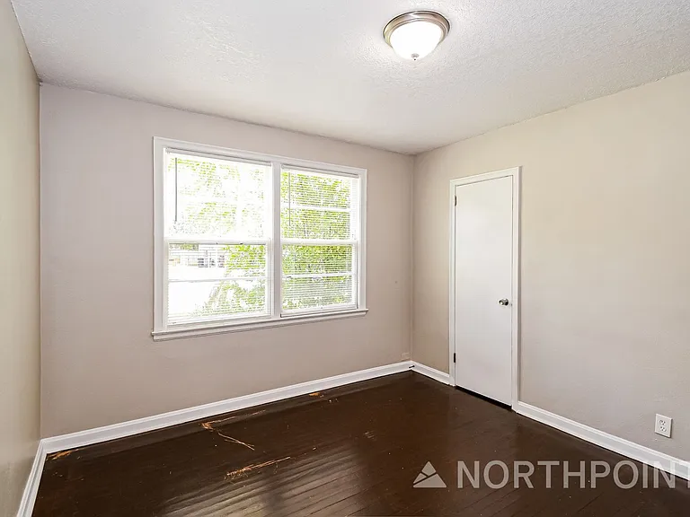 5709 Milmar Dr S — Photo 13