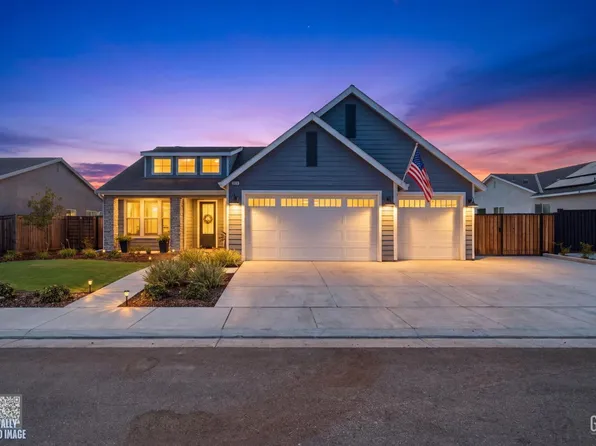 3203 Blue Creek Ln, Shafter, CA 93263