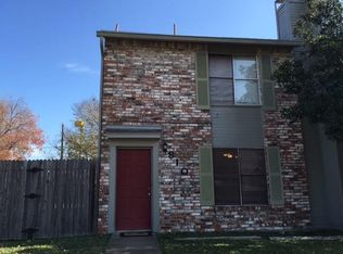 810 Red Bud Dr, Desoto, TX 75115