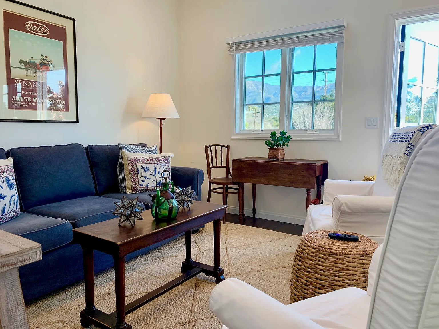 3 bed, 845 sqft, $4,450 — Photo 2