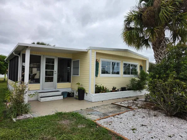 570 57th Ave W #15, Bradenton, FL 34207