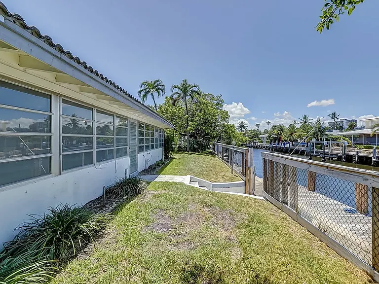 2041 Coral Reef Dr — Photo 39
