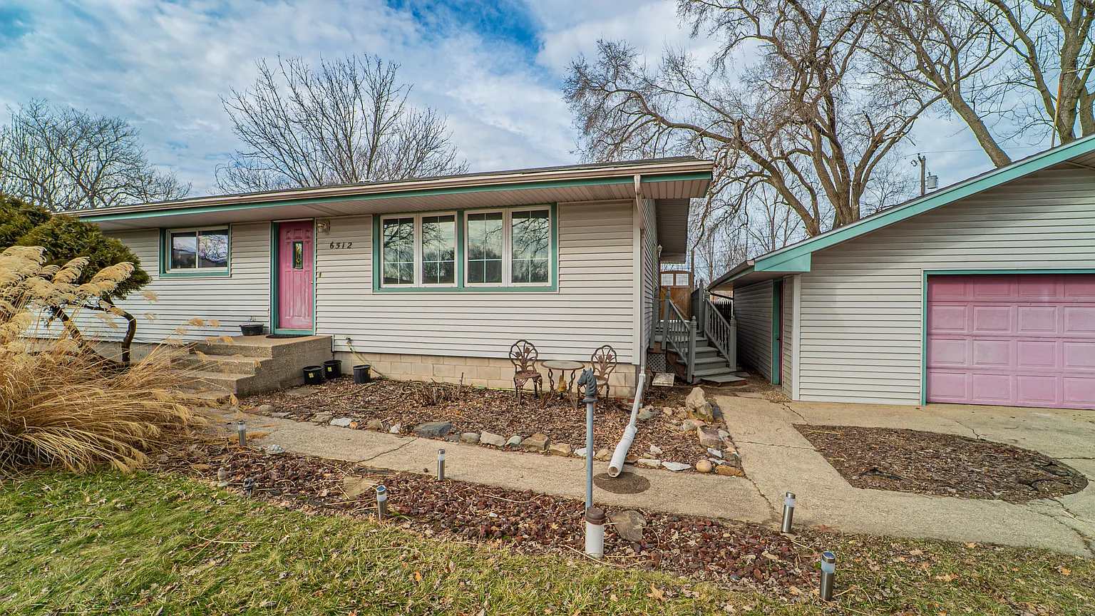 6512 Evergreen Ave photo 1