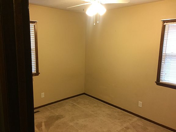 Upstairs bedroom 14