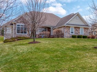 W218N5426 Taylors Woods Dr, Menomonee Falls, WI 53051