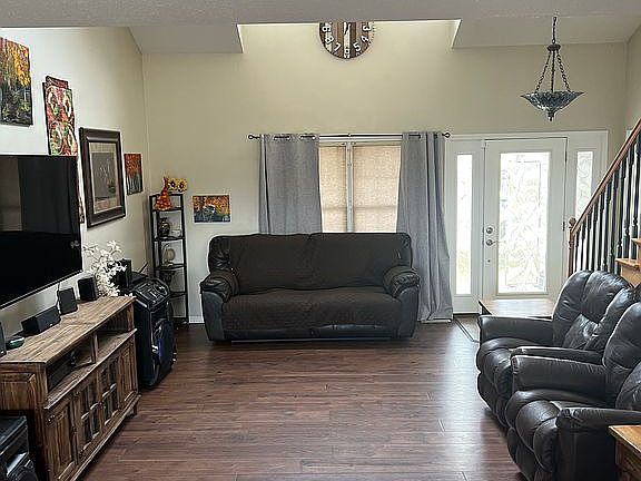 4th image of 4545 Caribou Ave