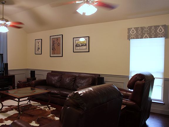 3rd image of 2308 Sunflower Ln