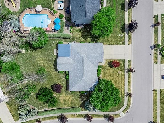 2nd image of 88 Newcastle Dr