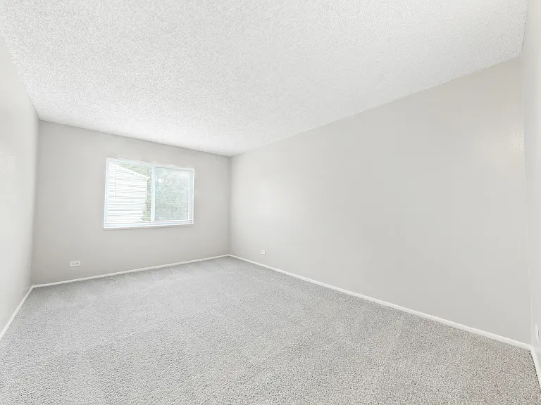 Falcon Run Apartments — Photo 13