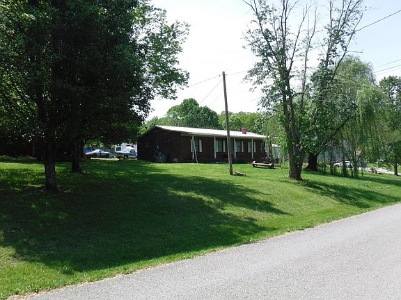 3rd image of 1823 Mikonda Dr